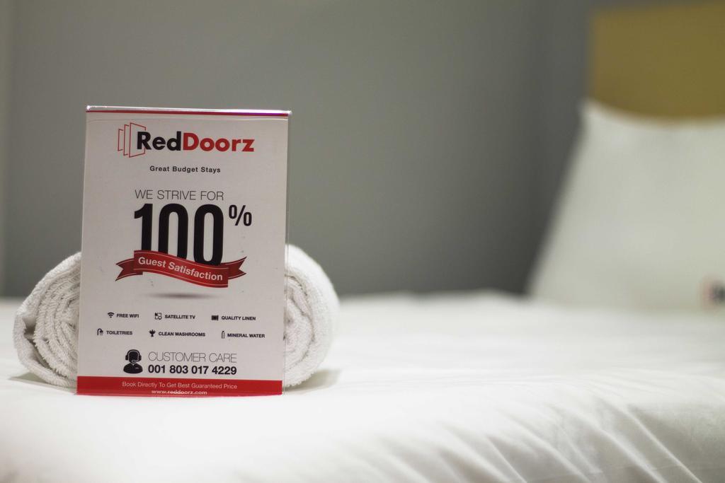Reddoorz @ Klender Hotel Jakarta Buitenkant foto