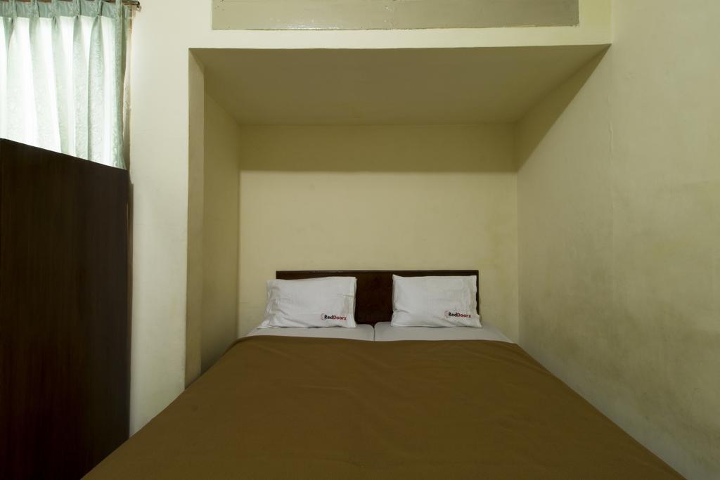 Reddoorz @ Klender Hotel Jakarta Buitenkant foto