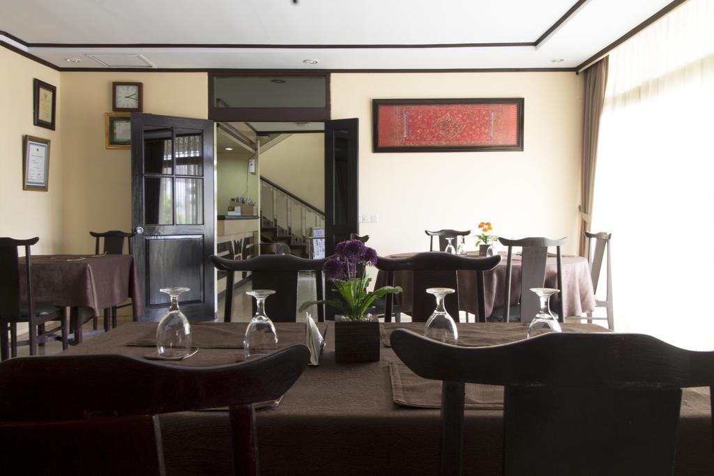 Reddoorz @ Klender Hotel Jakarta Buitenkant foto